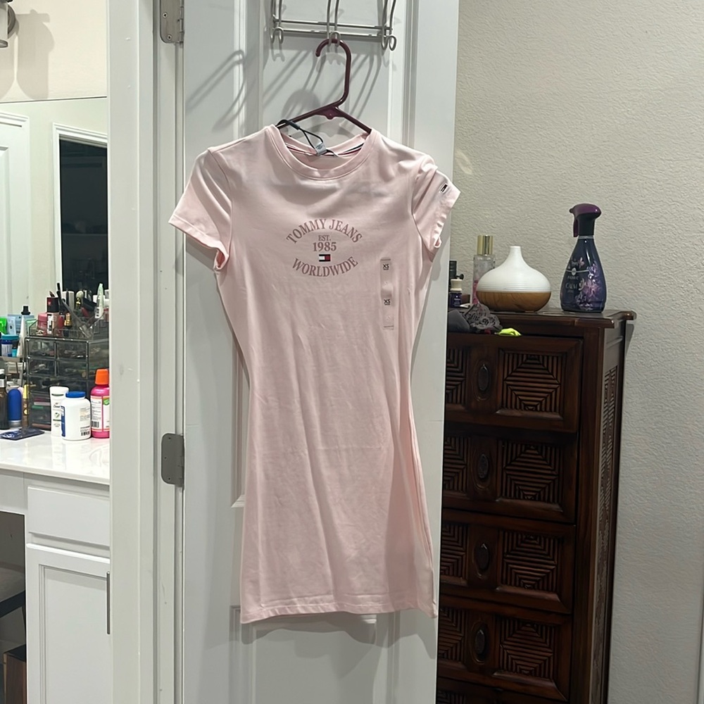 BRAND NEW - NEVER WORN XS Tommy Jeans Pink Dress